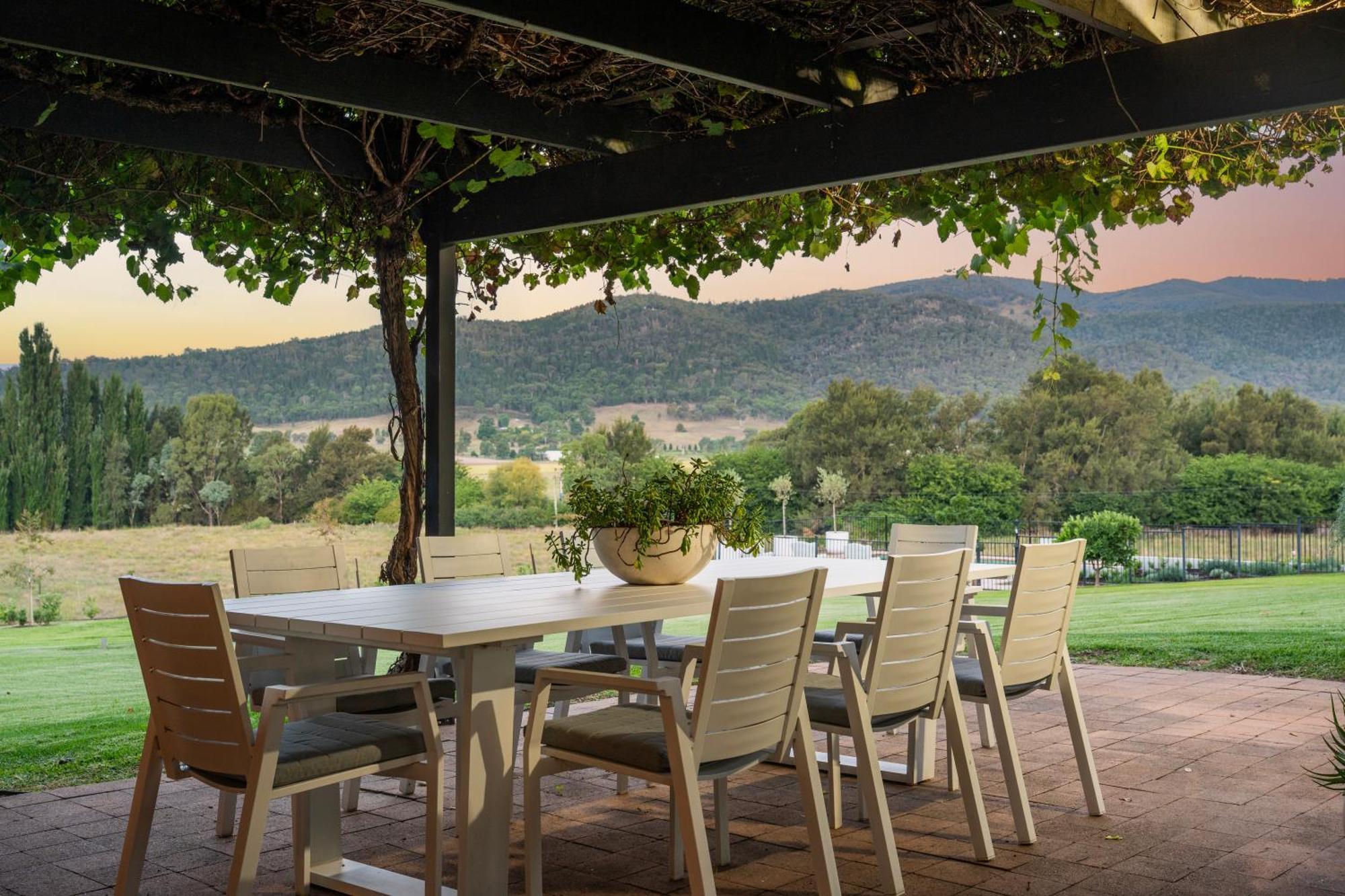 Stay In Mudgee The Grove, The Church, And Premium Private Homestead Buitenkant foto